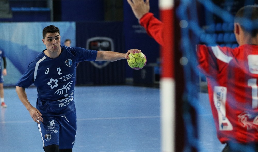 La N1 s’incline sur le fil