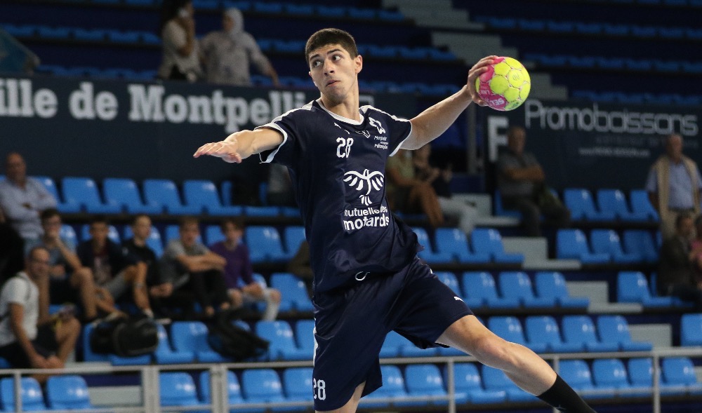 La Nationale 1 cale face au leader