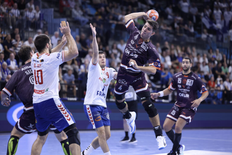 Match de handball entre France et Montpellier.