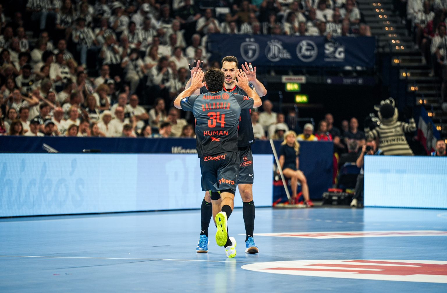 FINAL 4 : MHB vs THW KIEL