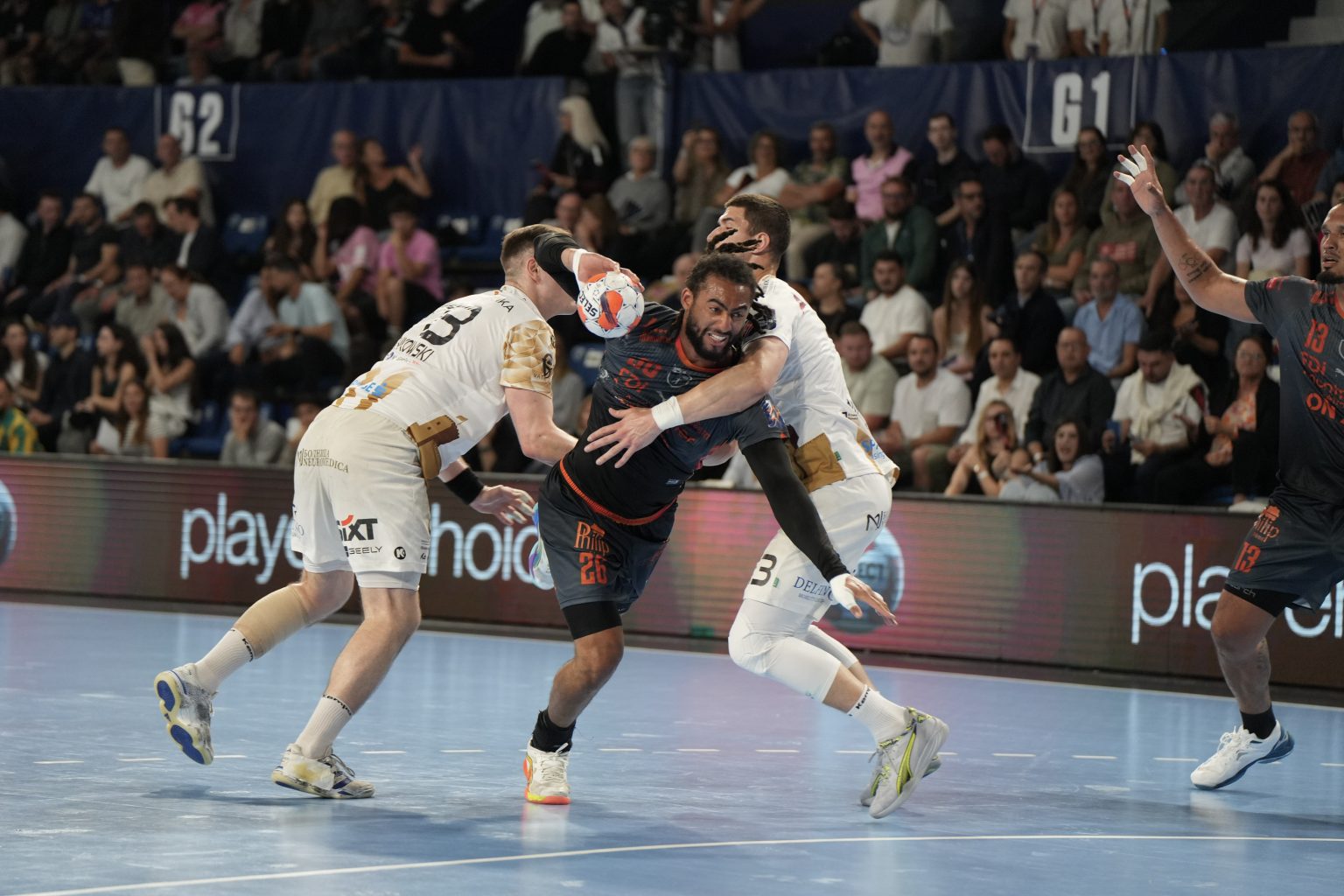 1/4 DE FINALE EHF : MHB vs VARDAR