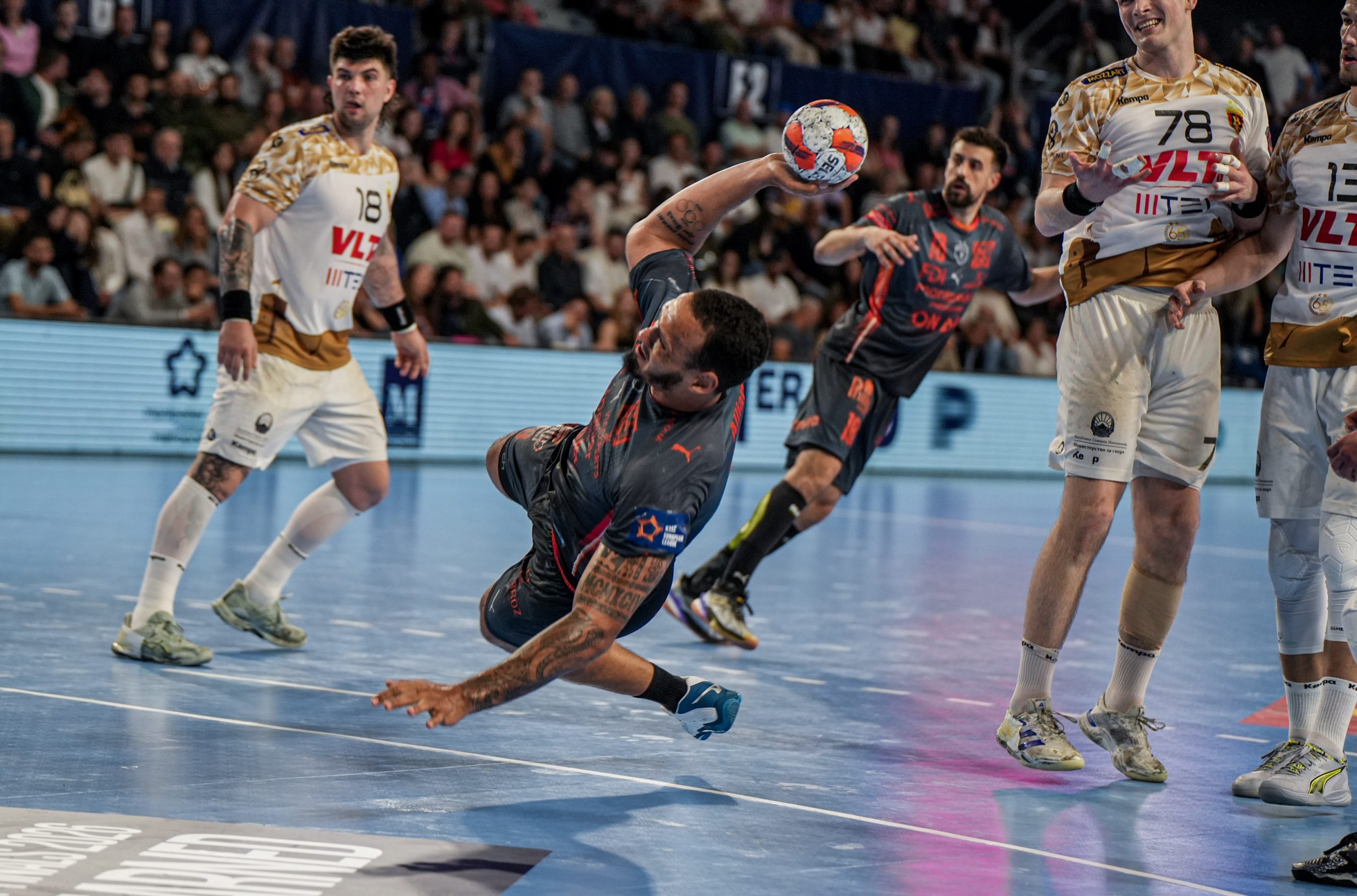 1/4 DE FINALE EHF : MHB vs VARDAR